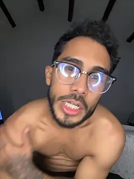 Snapshot of TU-MORENOO chatting on 29, 11, 2025 TU-MORENOO online show from 29, 11, 2025