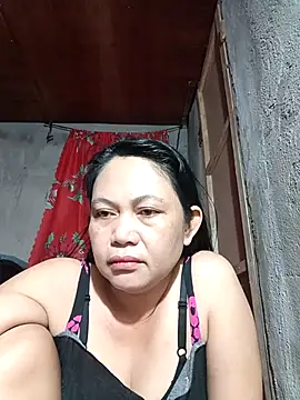 Snapshot of Everleigh_mom chatting on 17, 9, 2025 Everleigh mom online show from 17, 9, 2025