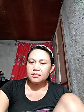 Snapshot of Everleigh_mom chatting on 25, 9, 2025 Everleigh mom online show from 25, 9, 2025