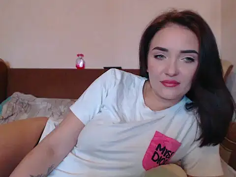 Veronica-Luxs online show from 7, 10, 2025