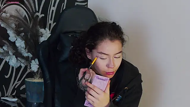 RavennMoonn online show from 11, 10, 2025