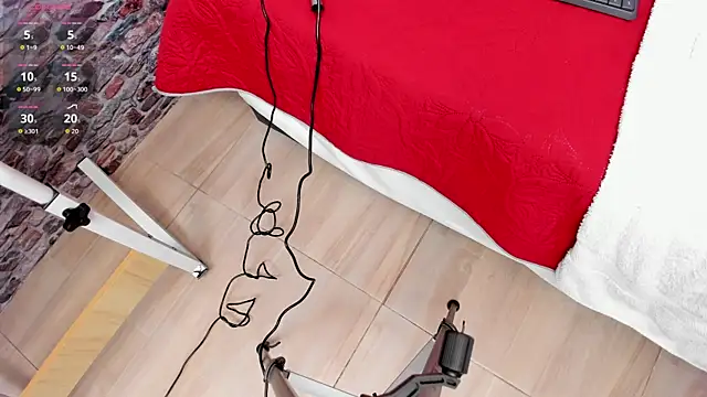 Snapshot of ALYANNA_HOT_ chatting on 13, 10, 2025 ALYANNA HOT online show from 13, 10, 2025