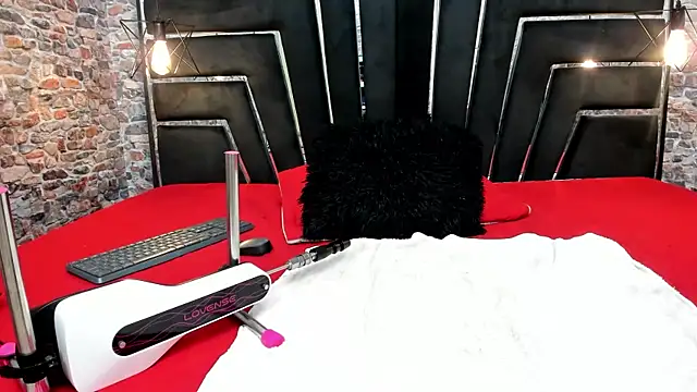 Snapshot of ALYANNA_HOT_ chatting on 23, 10, 2025 ALYANNA HOT online show from 23, 10, 2025