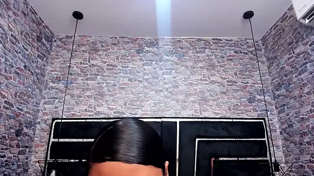 Snapshot of ALYANNA_HOT_ chatting on 1, 12, 2025 ALYANNA HOT online show from 1, 12, 2025