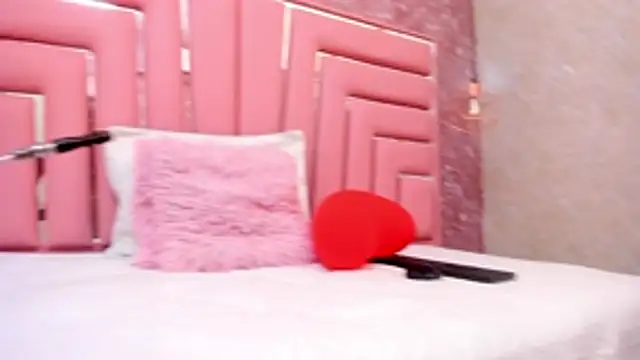 Snapshot of ALYANNA_HOT_ chatting on 17, 2, 2026 ALYANNA HOT online show from 17, 2, 2026