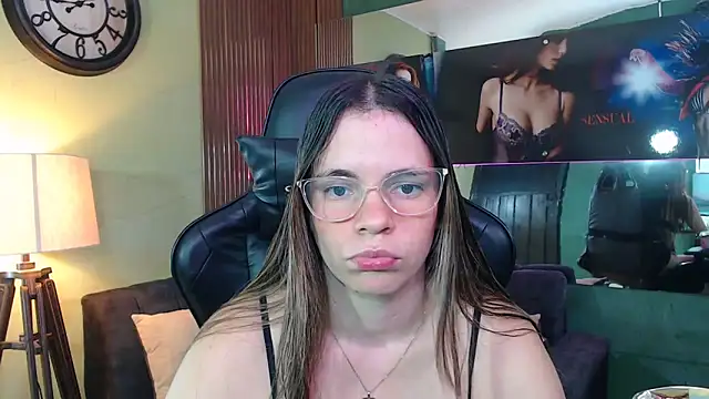 Snapshot of maira_tf chatting on 3, 10, 2025 maira tf online show from 3, 10, 2025