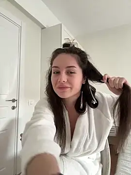 Snapshot of Ashley-Evans chatting on 14, 2, 2025 Ashley-Evans online show from 14, 2, 2025