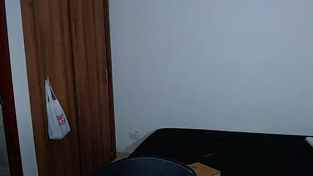 OrianaSaenz  online show from 12, 3, 2026