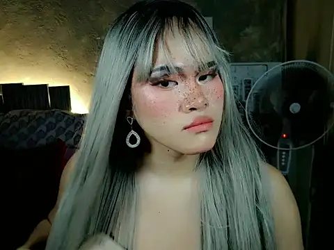 YllanaAltheaXxX online show from 22, 4, 2026