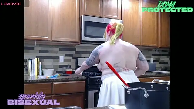 Snapshot of sparklybisexual chatting on 15, 3, 2026 sparklybisexual online show from 15, 3, 2026