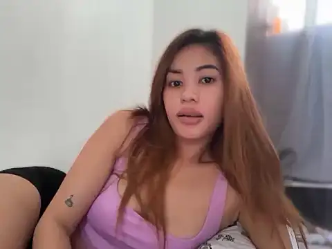 Snapshot of daretolovemee_18 chatting on 22, 5, 2026 daretolovemee 18 online show from 22, 5, 2026