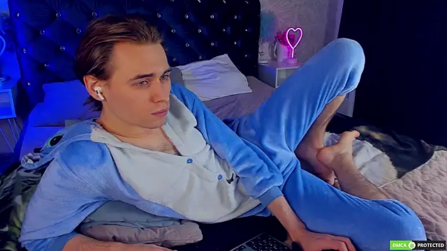 WilliamDyson online show from 1, 12, 2025