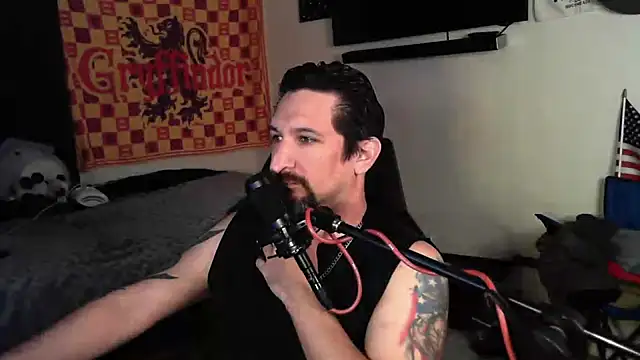 DevilPup75  online show from 25, 9, 2025