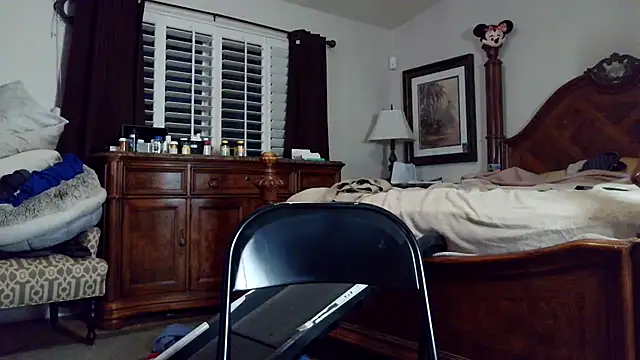 DERTYLAY online show from 27, 4, 2026