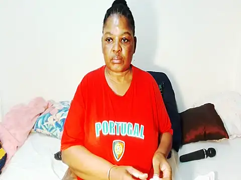 Snapshot of Love-Racheal75 chatting on 6, 5, 2026 Love-Racheal75 online show from 6, 5, 2026