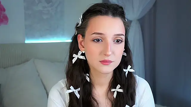 FalineBeacher online show from 6, 3, 2026