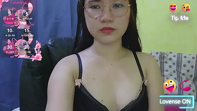 Snapshot of HornyAsian4uxx chatting on 31, 5, 2026 HornyAsian4uxx online show from 31, 5, 2026