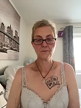 Curvy-Jinx online show from 2, 11, 2025