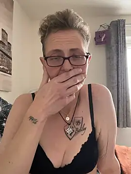 Curvy-Jinx online show from 5, 2, 2026