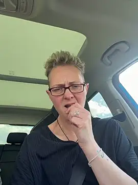 Curvy-Jinx online show from 18, 4, 2026