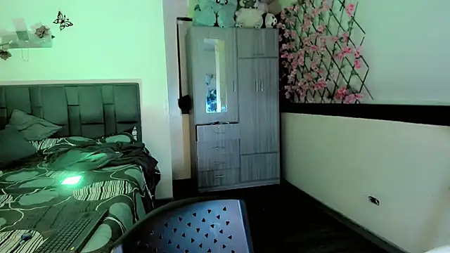 Rossedewitt  online show from 23, 4, 2026