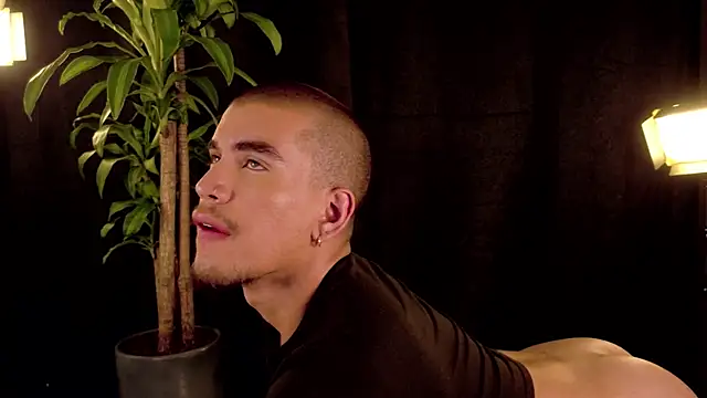 brunoorangel1 online show from 28, 7, 2026