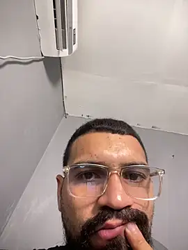 vincentjaxon online show from 5, 4, 2026