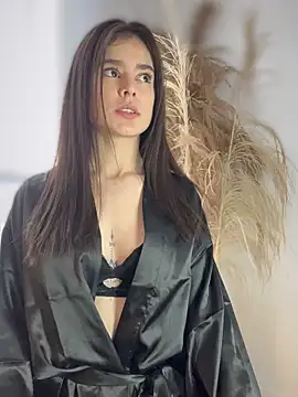 Sofi Leal online show from 3, 11, 2025