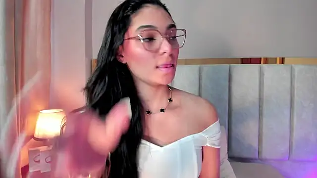 LunaAspen  online show from 12, 2, 2026