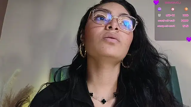 LunaAspen  online show from 13, 4, 2026