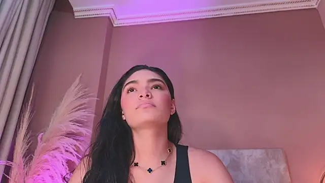 LunaAspen  online show from 22, 4, 2026