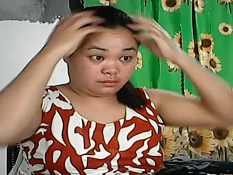 CreamyPussy4uxx online show from 10, 10, 2025