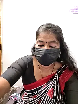 Snapshot of tamil_Sigappu_Roja chatting on 8, 11, 2025 tamil Sigappu Roja online show from 8, 11, 2025