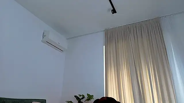 EmaHallee online show from 16, 6, 2026