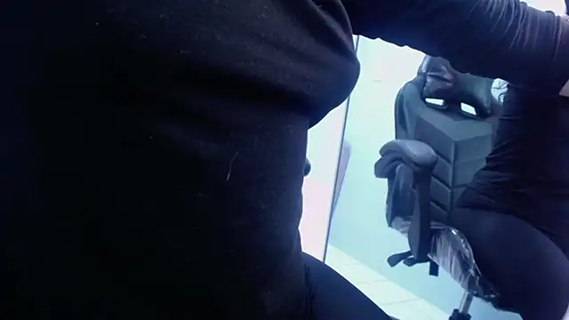 Snapshot of victoria_hernandez_t_ chatting on 25, 10, 2025 victoria hernandez t online show from 25, 10, 2025