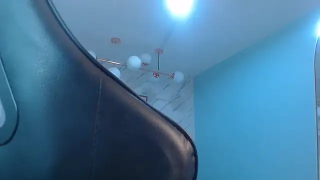 victoria hernandez t  online show from 22, 4, 2026