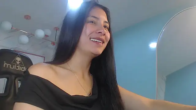 Snapshot of victoria_hernandez_t_ chatting on 22, 5, 2026 victoria hernandez t online show from 22, 5, 2026