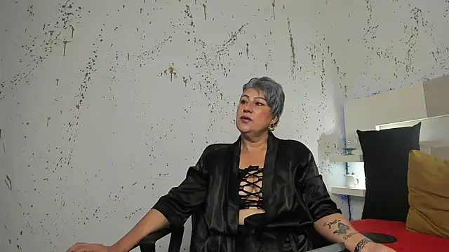 Snapshot of JaddeWalker chatting on 5, 10, 2025 JaddeWalker online show from 5, 10, 2025