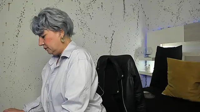 Snapshot of JaddeWalker chatting on 14, 10, 2025 JaddeWalker online show from 14, 10, 2025