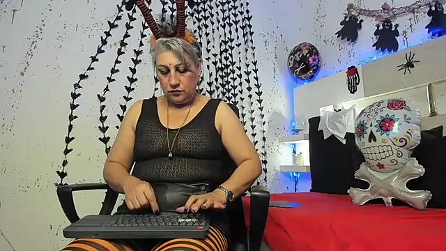 Snapshot of JaddeWalker chatting on 31, 10, 2025 JaddeWalker online show from 31, 10, 2025