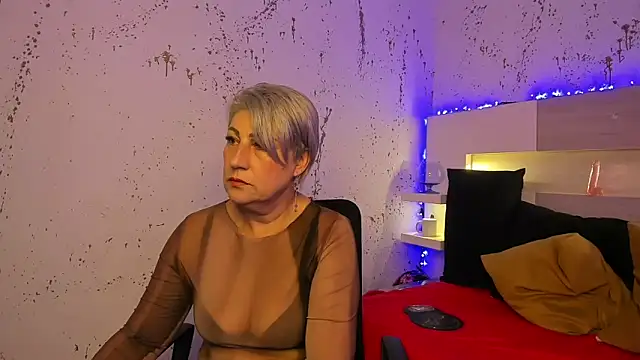 Snapshot of JaddeWalker chatting on 7, 11, 2025 JaddeWalker online show from 7, 11, 2025