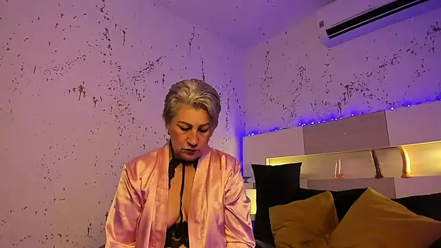 Snapshot of JaddeWalker chatting on 9, 11, 2025 JaddeWalker online show from 9, 11, 2025