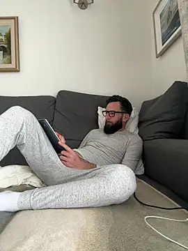 Michel huge online show from 9, 6, 2026