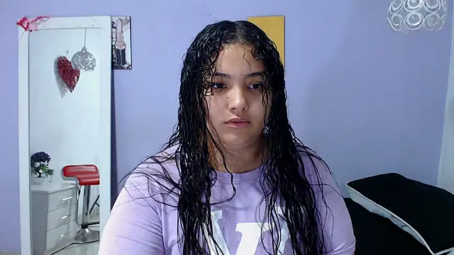 penelope gucci1 online show from 8, 10, 2025