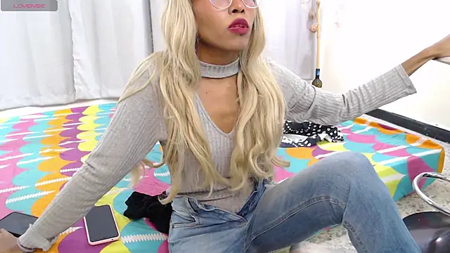 Anniie miller  online show from 1, 10, 2025