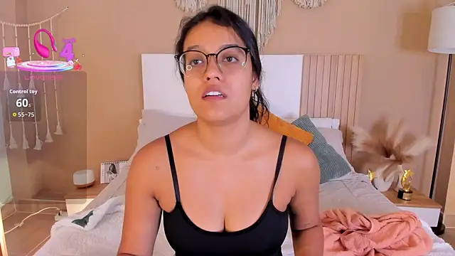 Camila Bustamante online show from 28, 7, 2026