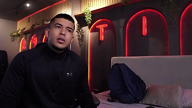 Thiago Valente online show from 27, 4, 2026