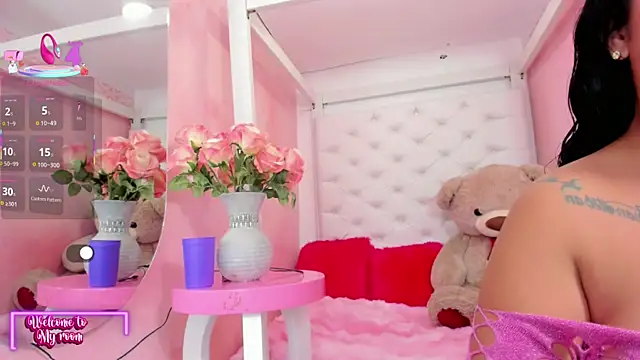 Snapshot of samantamilk6 chatting on 10, 9, 2025 samantamilk6 online show from 10, 9, 2025