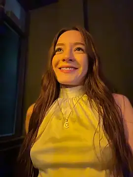 Ellie lowell online show from 12, 4, 2026