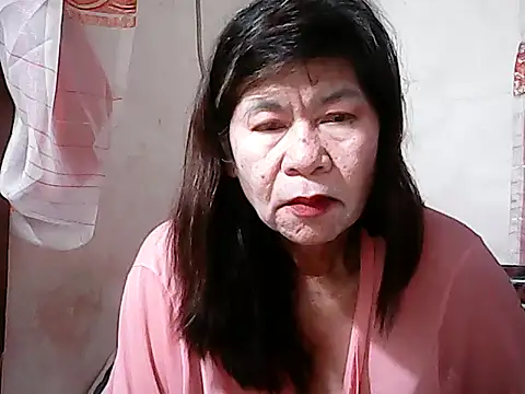 Hottestsexxy Elynnn online show from 8, 3, 2026